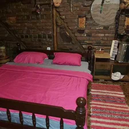 Etno Selo Smederevo Pepe- Serbia Daire